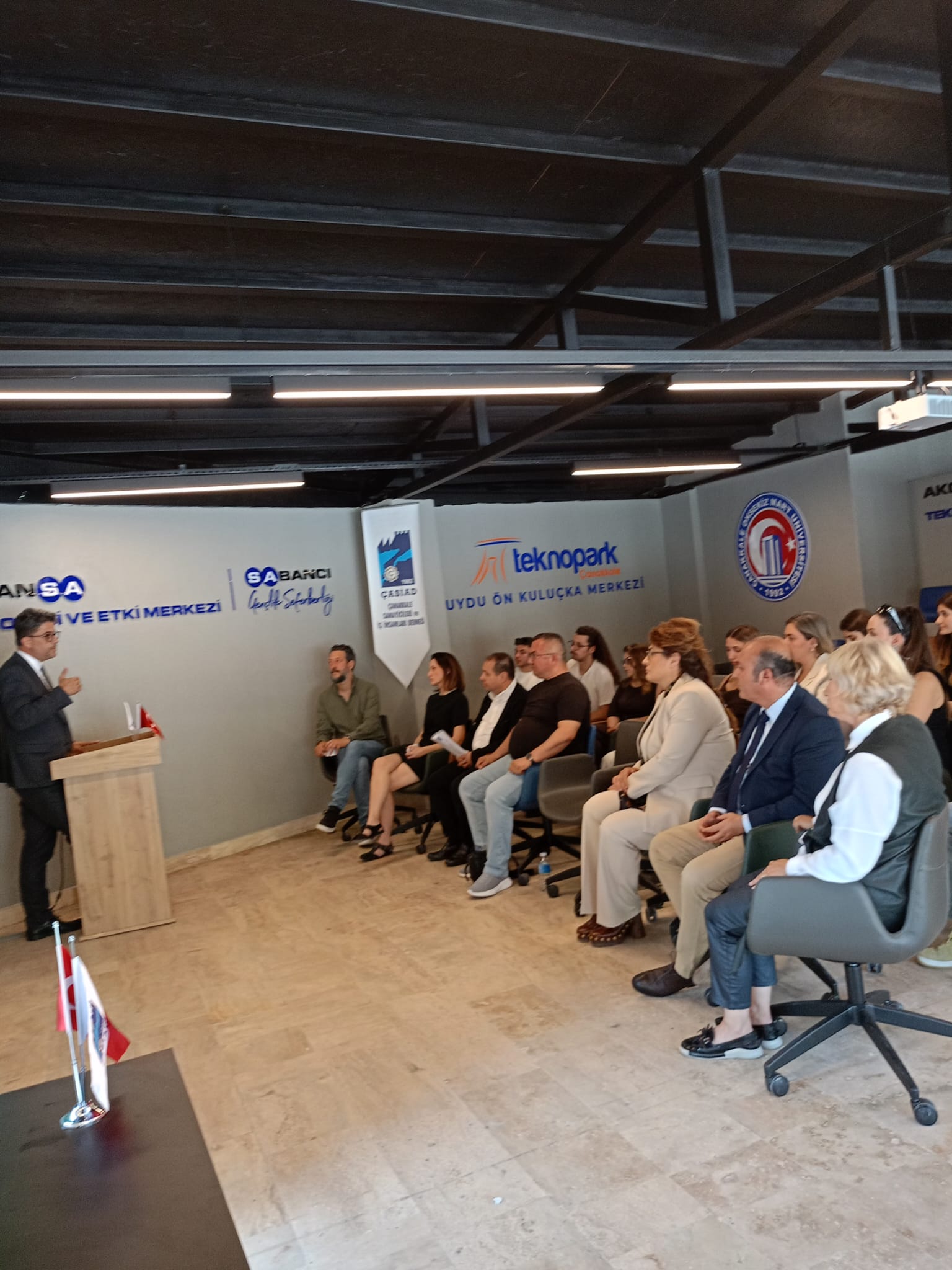 ÇASİAD ve ÇOMÜ Business Club İş Birliğiyle Düzenlenen Kariyer Akademisi Sertifika Töreni Gerçekleştirildi